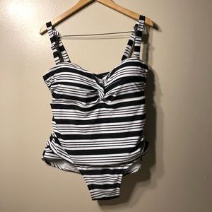 Catalina one piece swimsuit size XL (16w)